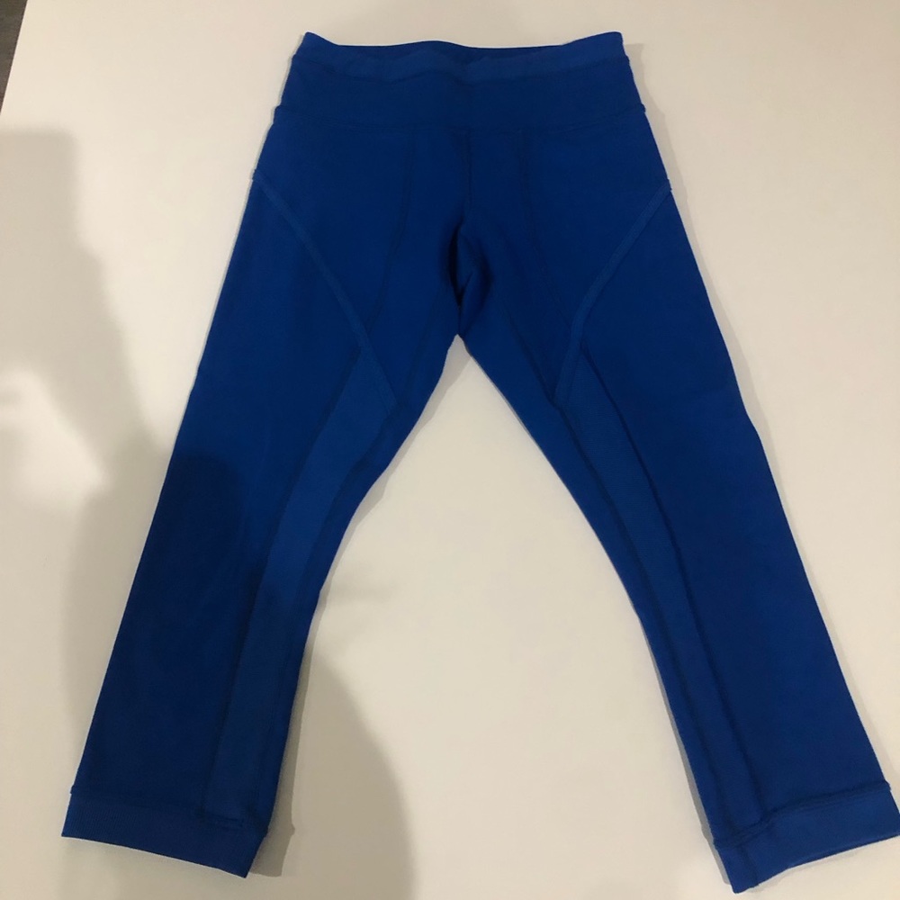 Lululemon blue cropped leggings